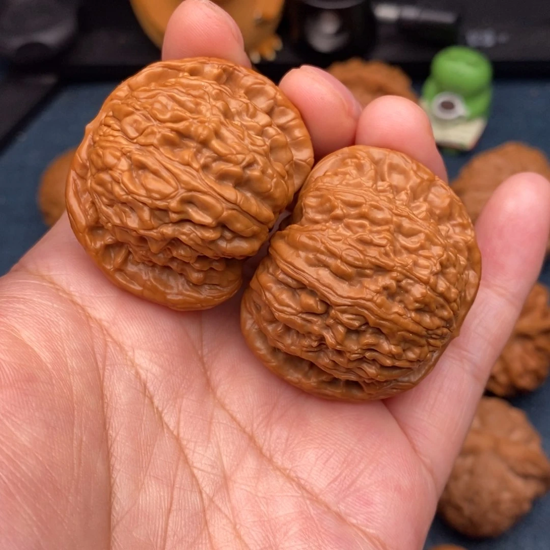 文玩核桃把件40爆肉球白