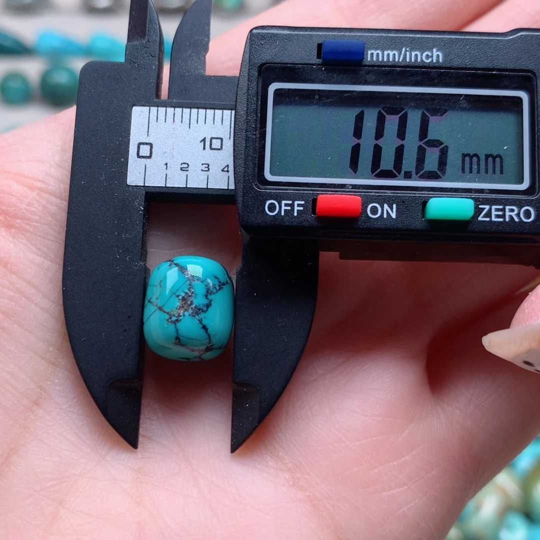 绿松石颈饰未镶嵌