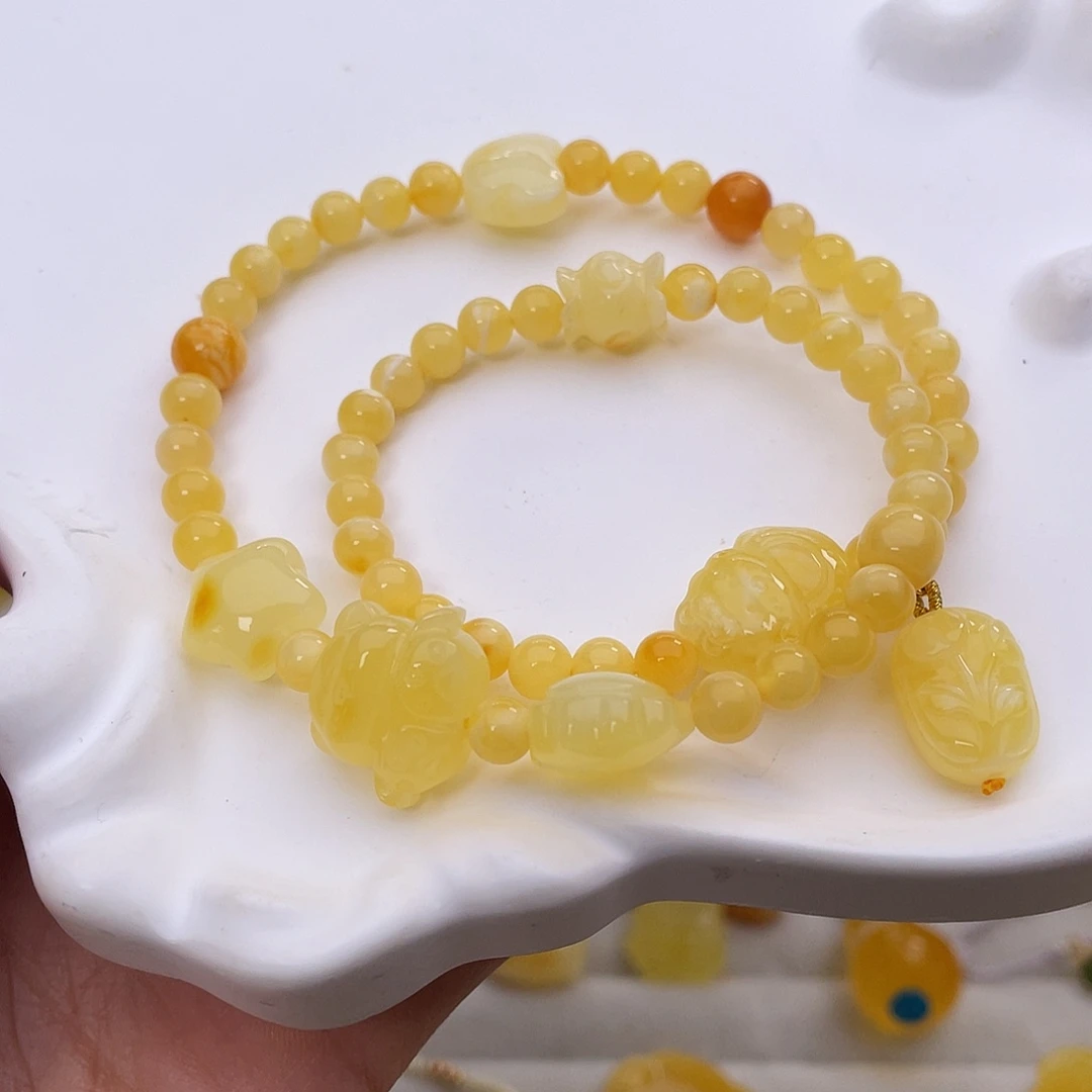 琥珀未镶嵌吊坠(赠链)