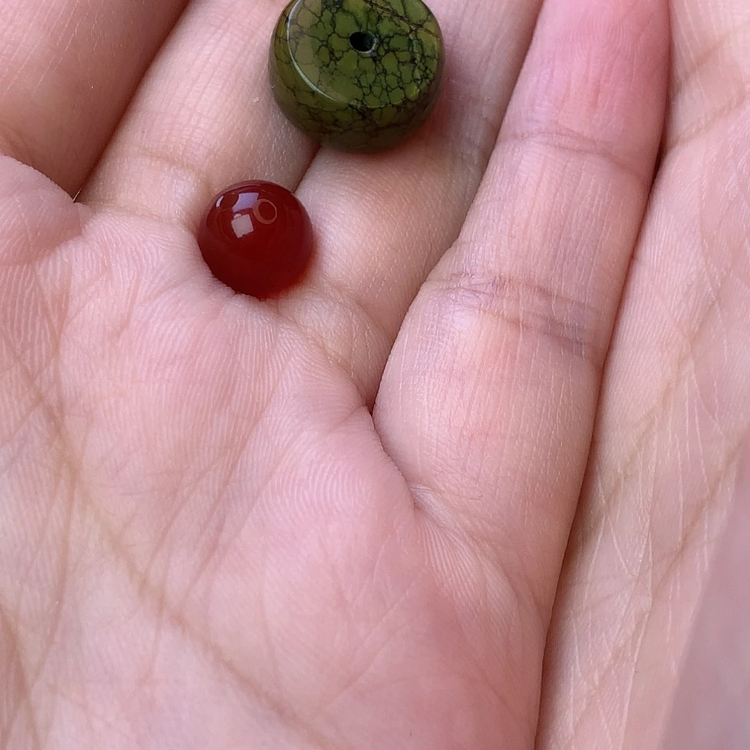 李***荔未镶嵌南红玛瑙珠宝奇石