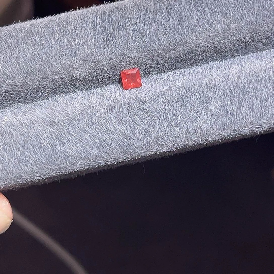 长石裸石裸石方4一粒