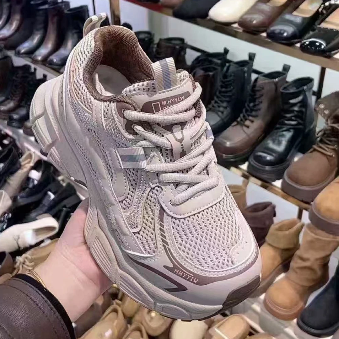 秋冬新款时尚休闲运动鞋8933