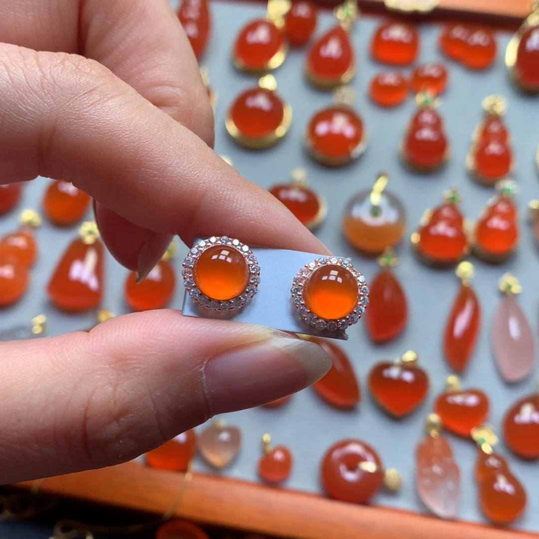 南红玛瑙未镶嵌颈饰