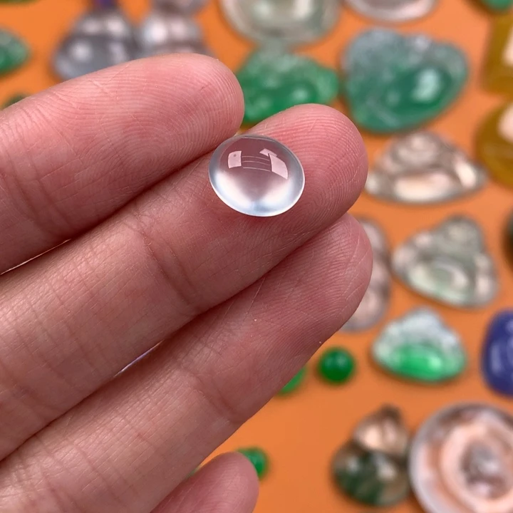 翡翠挂件未镶嵌….