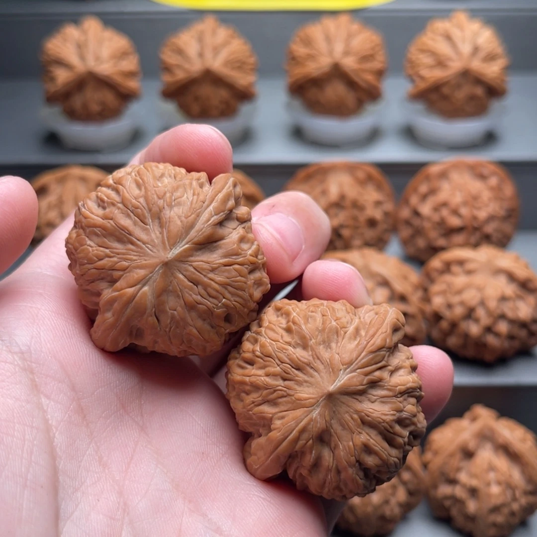 .***旭把件文玩核桃铁锤