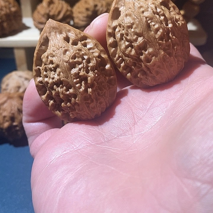 把件文玩核桃36秦岭鸡心