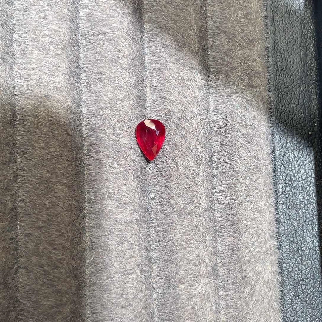 红宝石裸石1ct鸽血红 特价