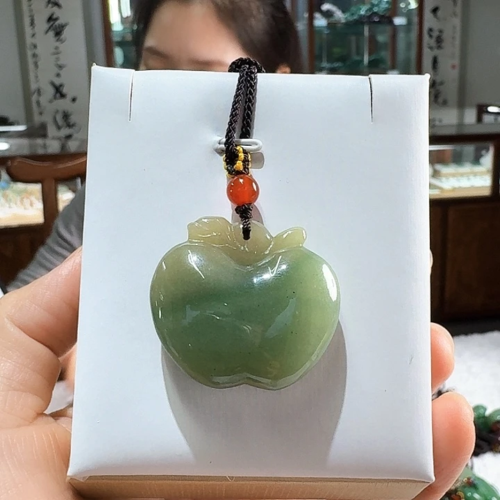 密玉（石英质玉）未镶嵌颈饰