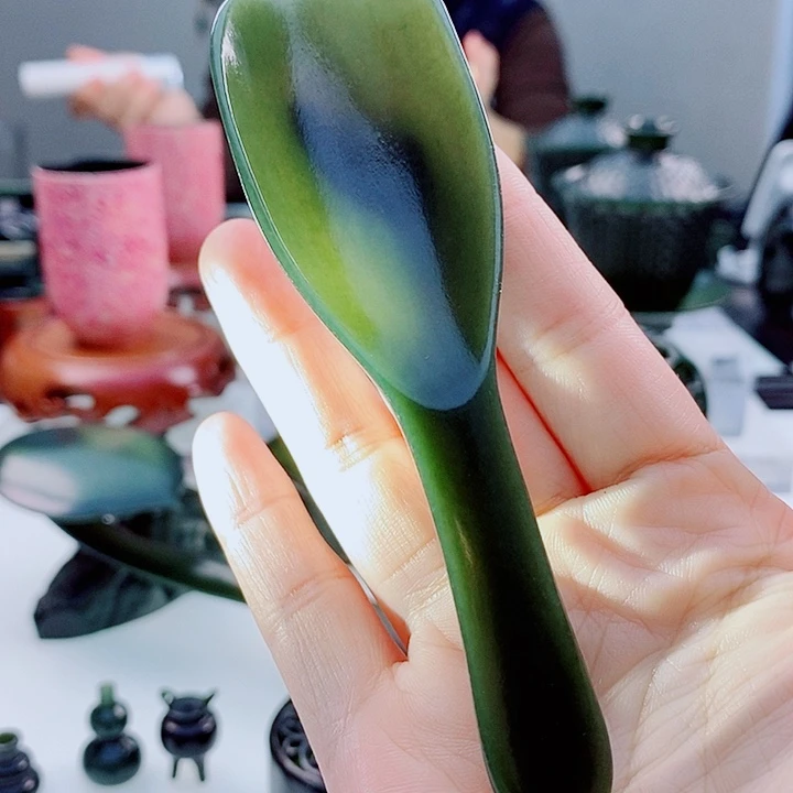 和田玉（青玉）未镶嵌把件