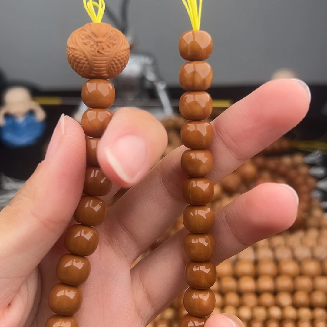 会***见猴头核桃手串微瑕老型9.8/8.6，蛇