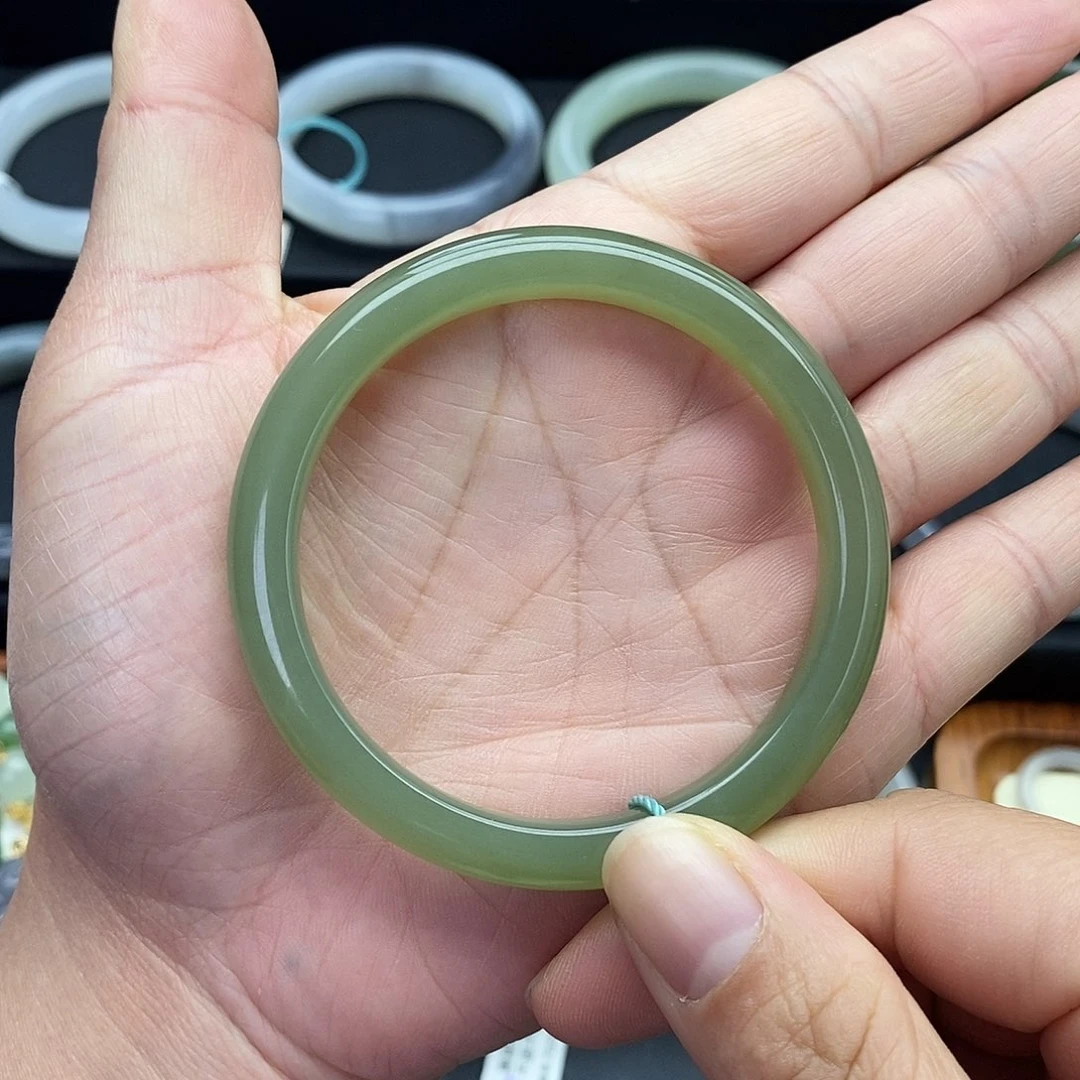 和田玉未镶嵌手镯54.55