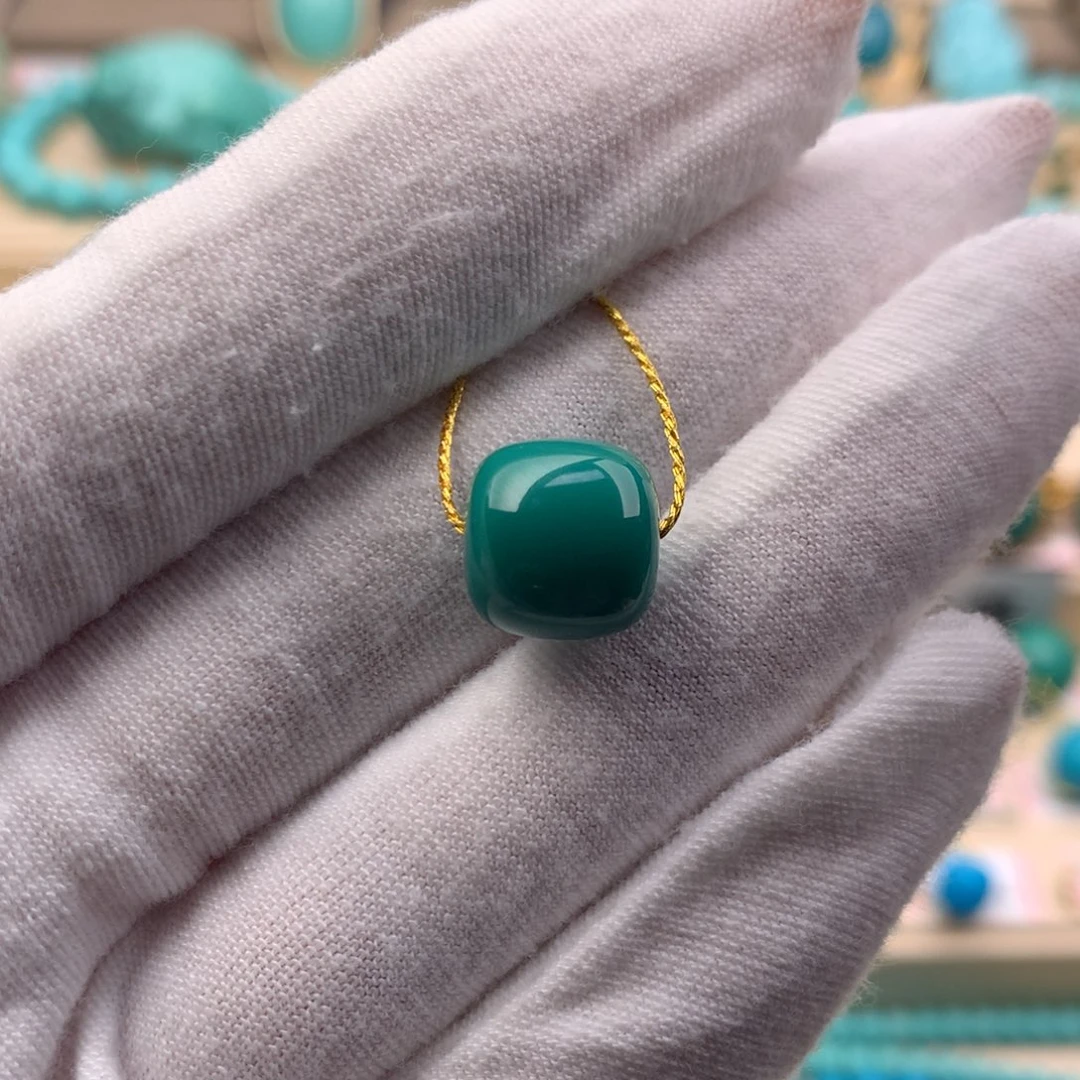 绿松石未镶嵌珠宝奇石11.4*10.9