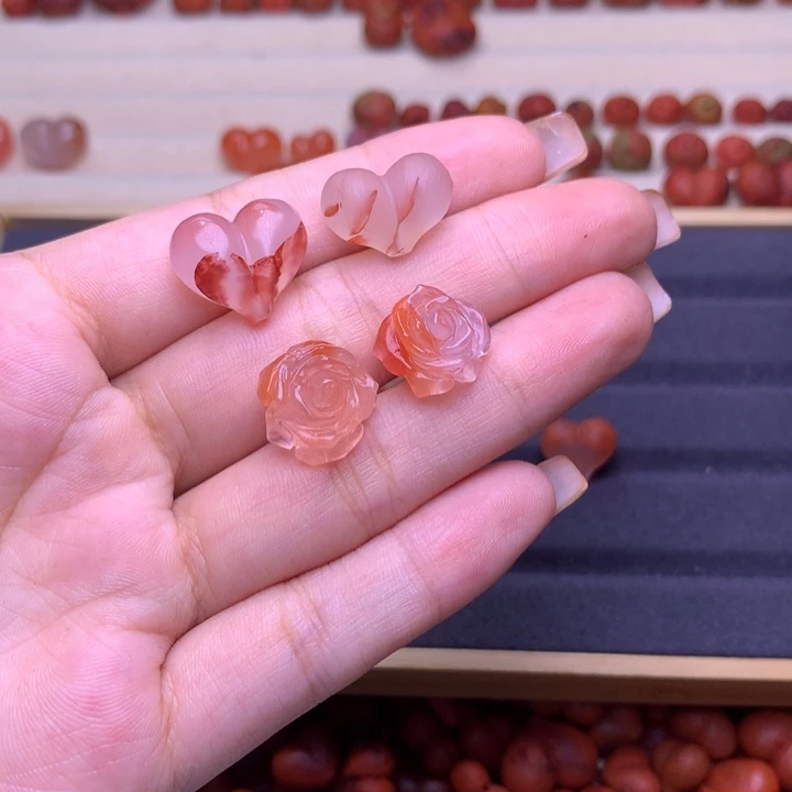 魏***娘南红玛瑙未镶嵌珠宝半成品2