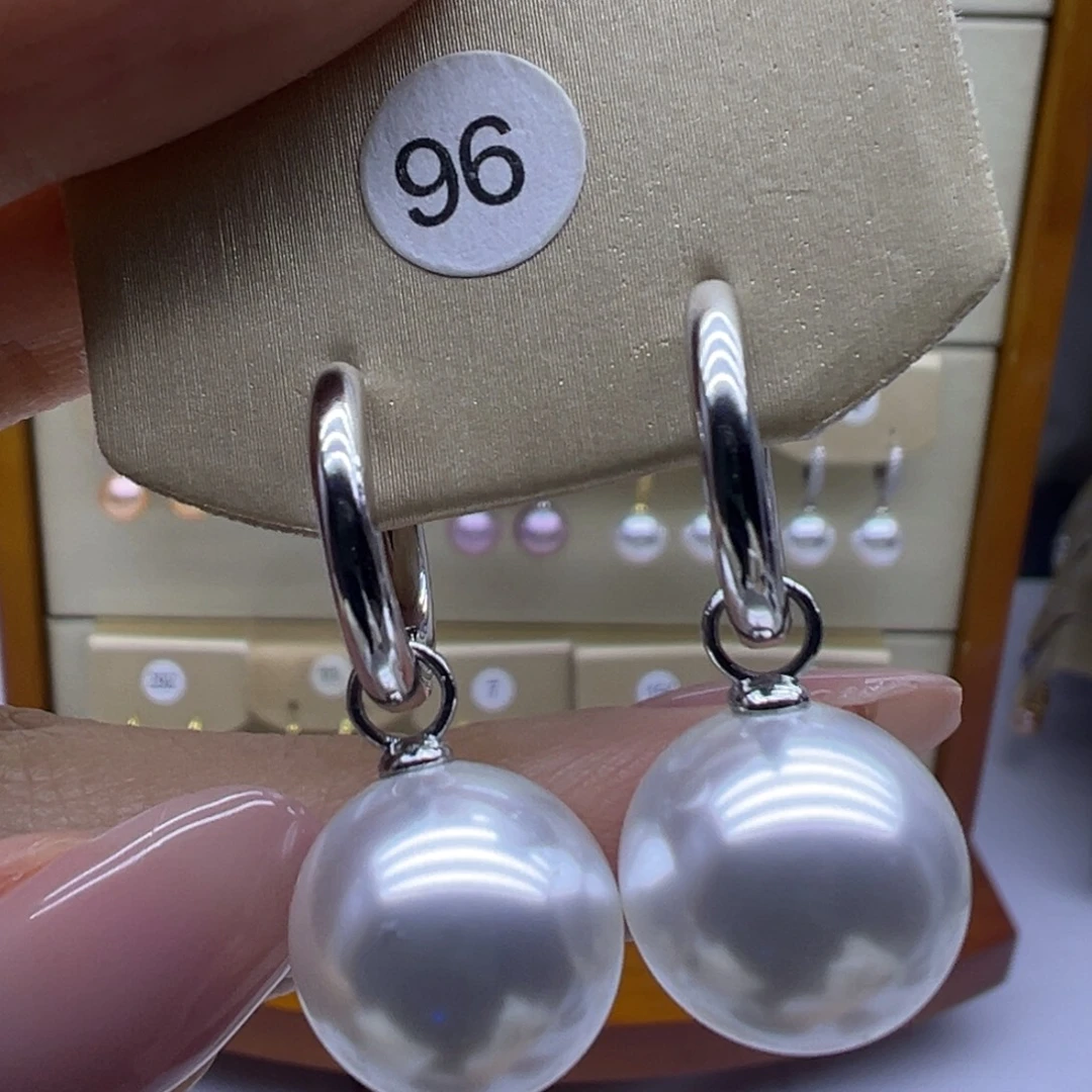 淡水珍珠耳饰未镶嵌