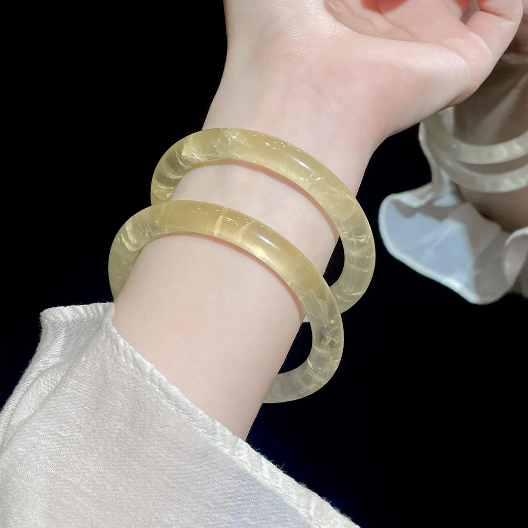 白昼集纯天然巴西黄水晶手镯女款新中式柠檬黄冰透感碎冰冰玉镯子