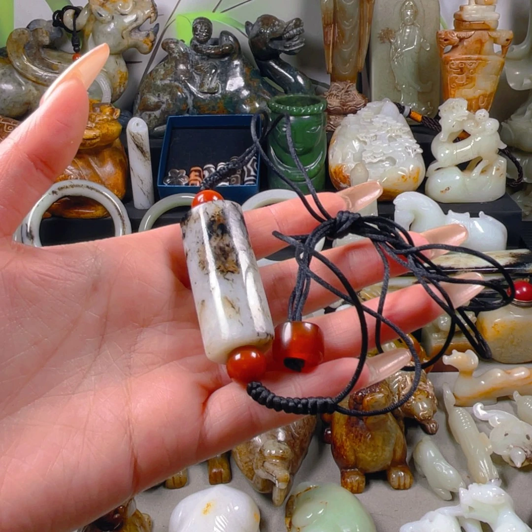 和田玉挂件未镶嵌陶*居