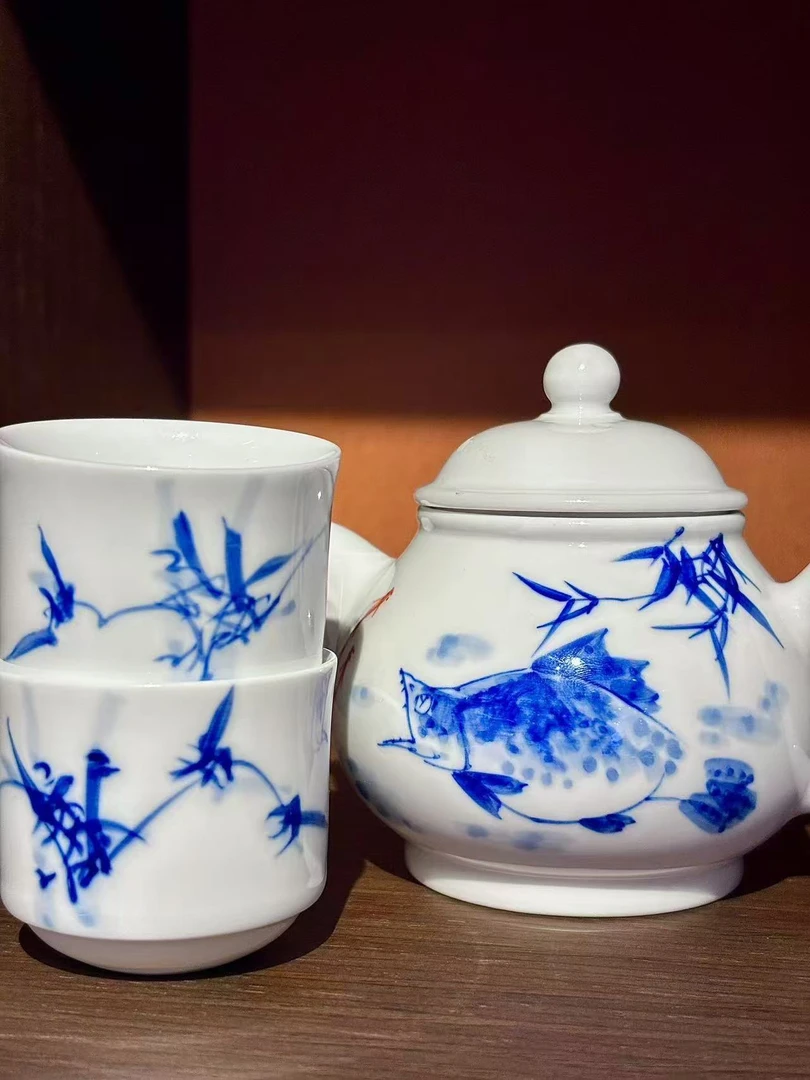 青花鲑鱼竹子茶具套组