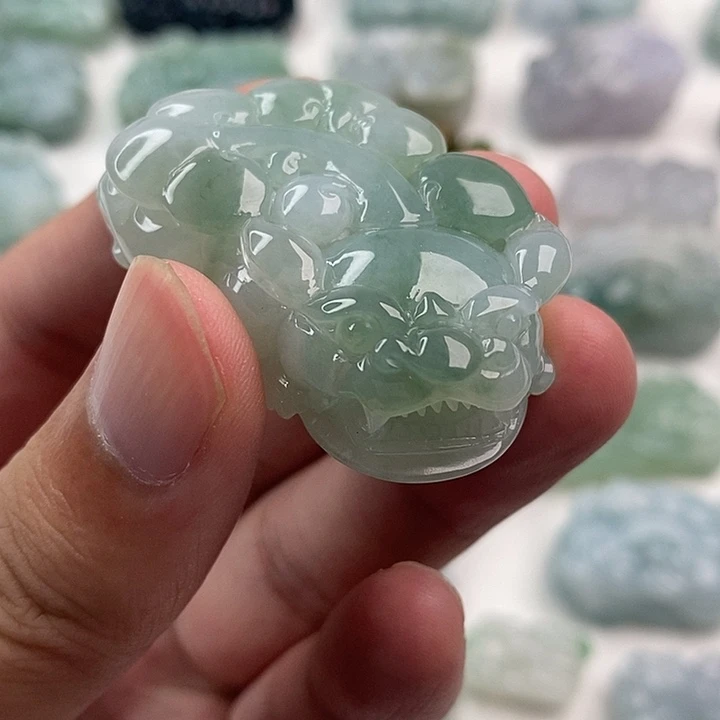 颈饰未镶嵌翡翠貔貅