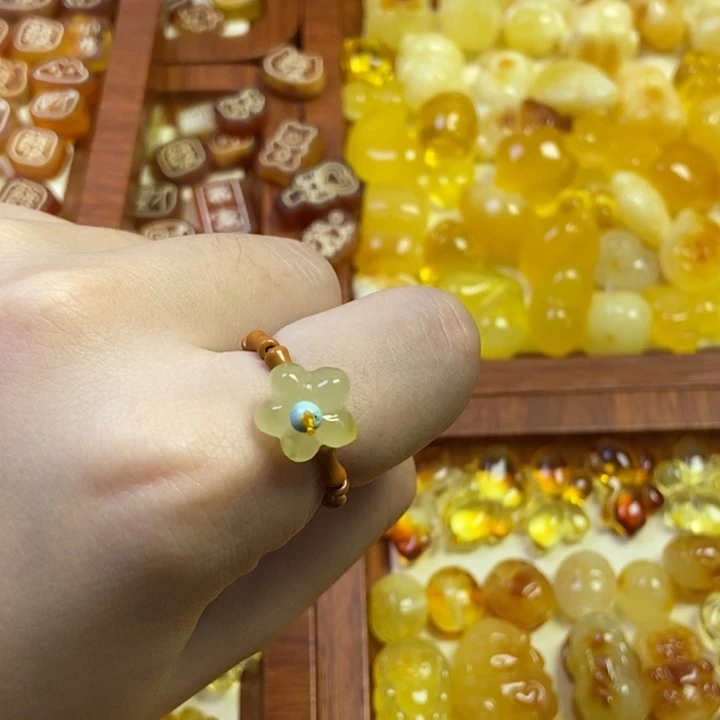 吊坠橄榄核花花戒指