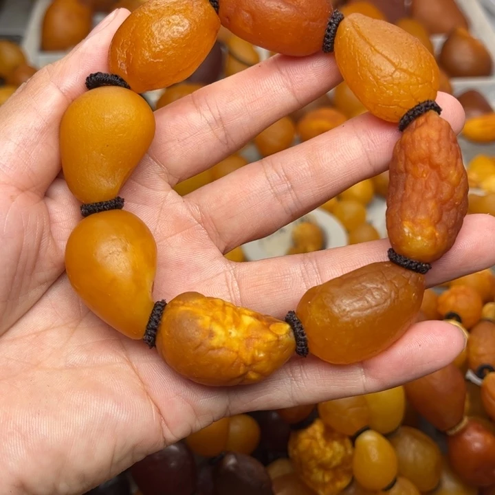 琥珀未镶嵌裸石天然蜜蜡手串