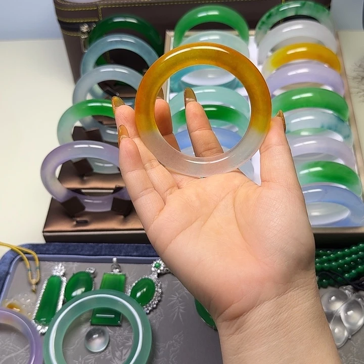 用***意珐琅非金属时尚手镯