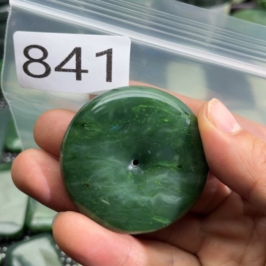 和田玉未镶嵌珠宝半成品