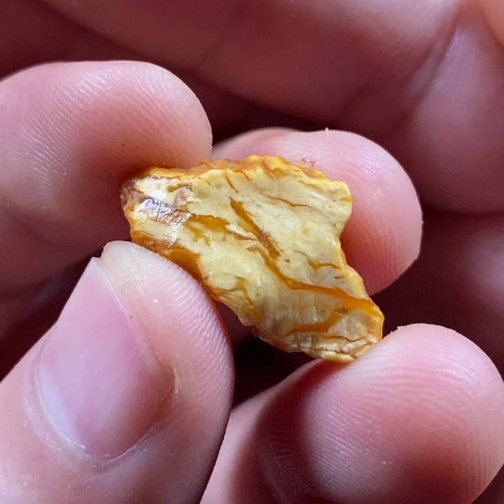 未镶嵌定制琥珀不***?