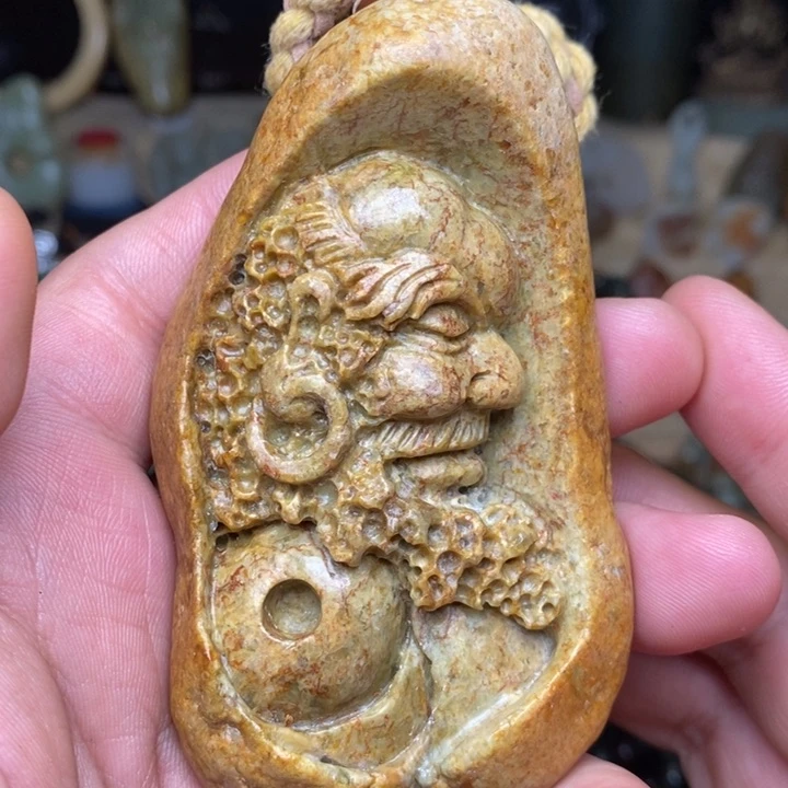 岫岩河磨玉（透闪石质玉）未镶嵌颈饰达摩2
