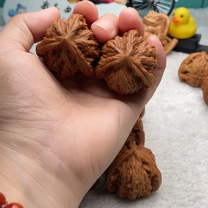 文玩核桃把件﷽****子三棱