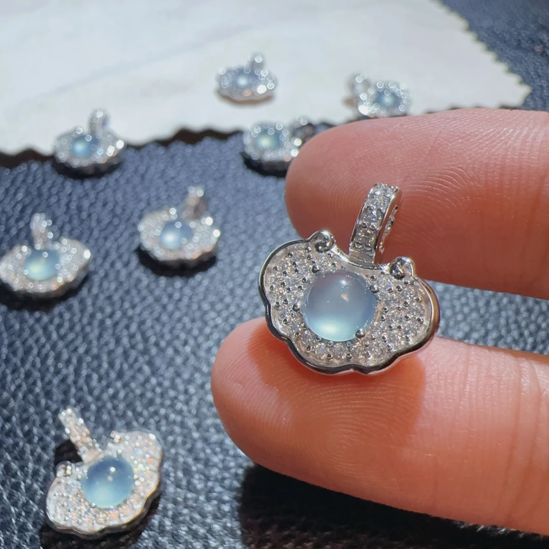 【小提溜可搭配手链项链】天然A货翡翠高冰起光蛋面6mm不封底s925银