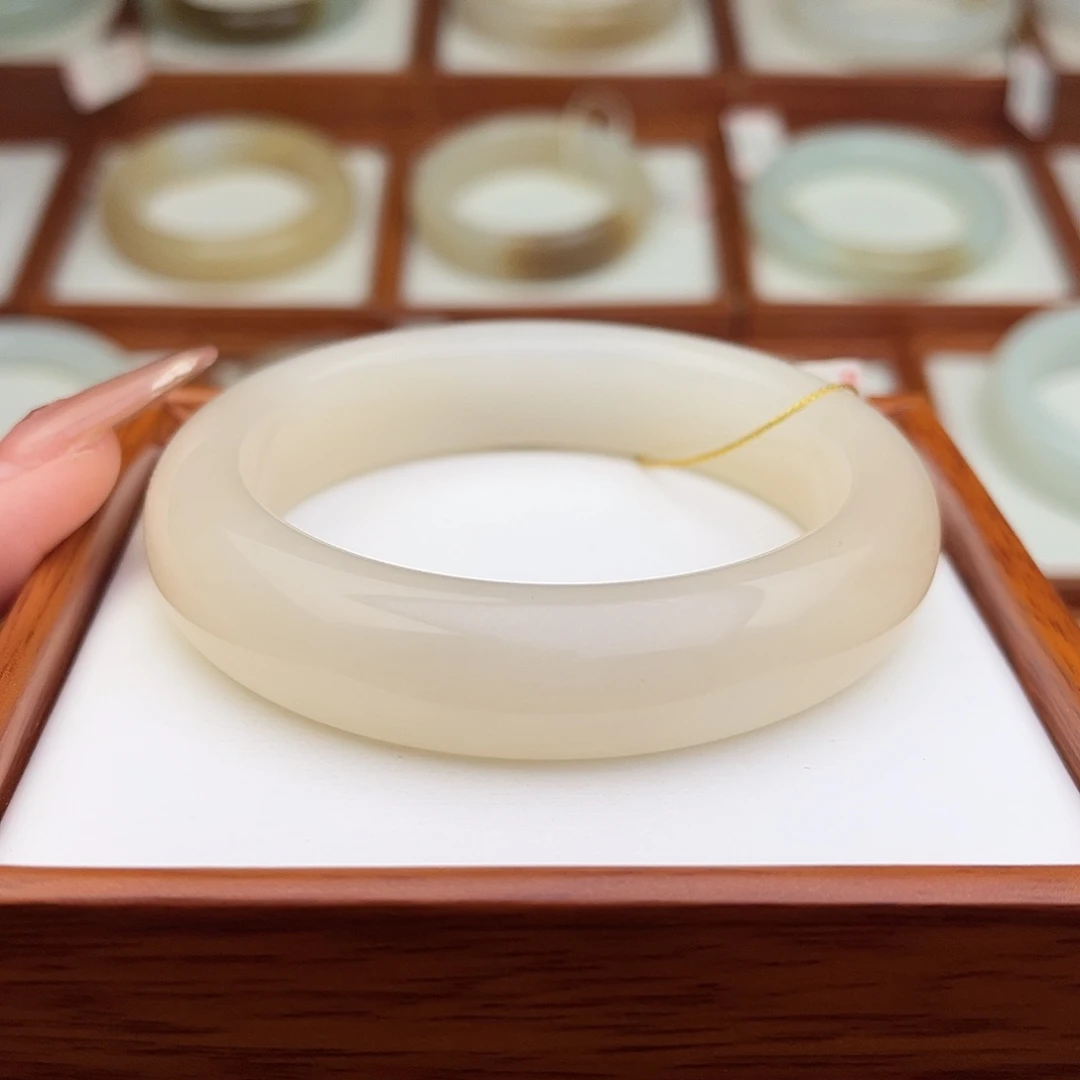 和田玉未镶嵌手镯58.6