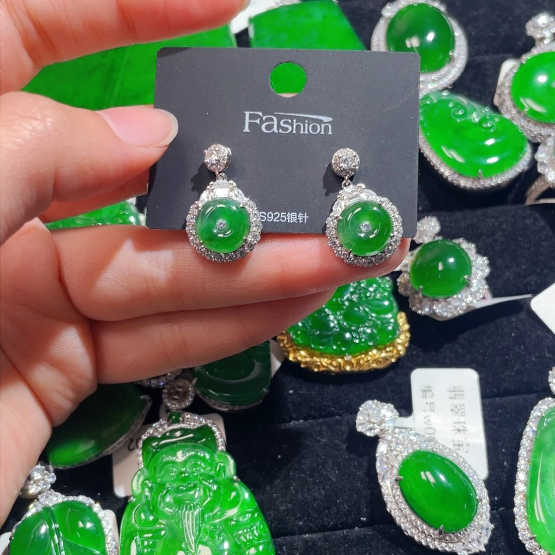 翡翠颈饰未镶嵌保a保真天然翡翠