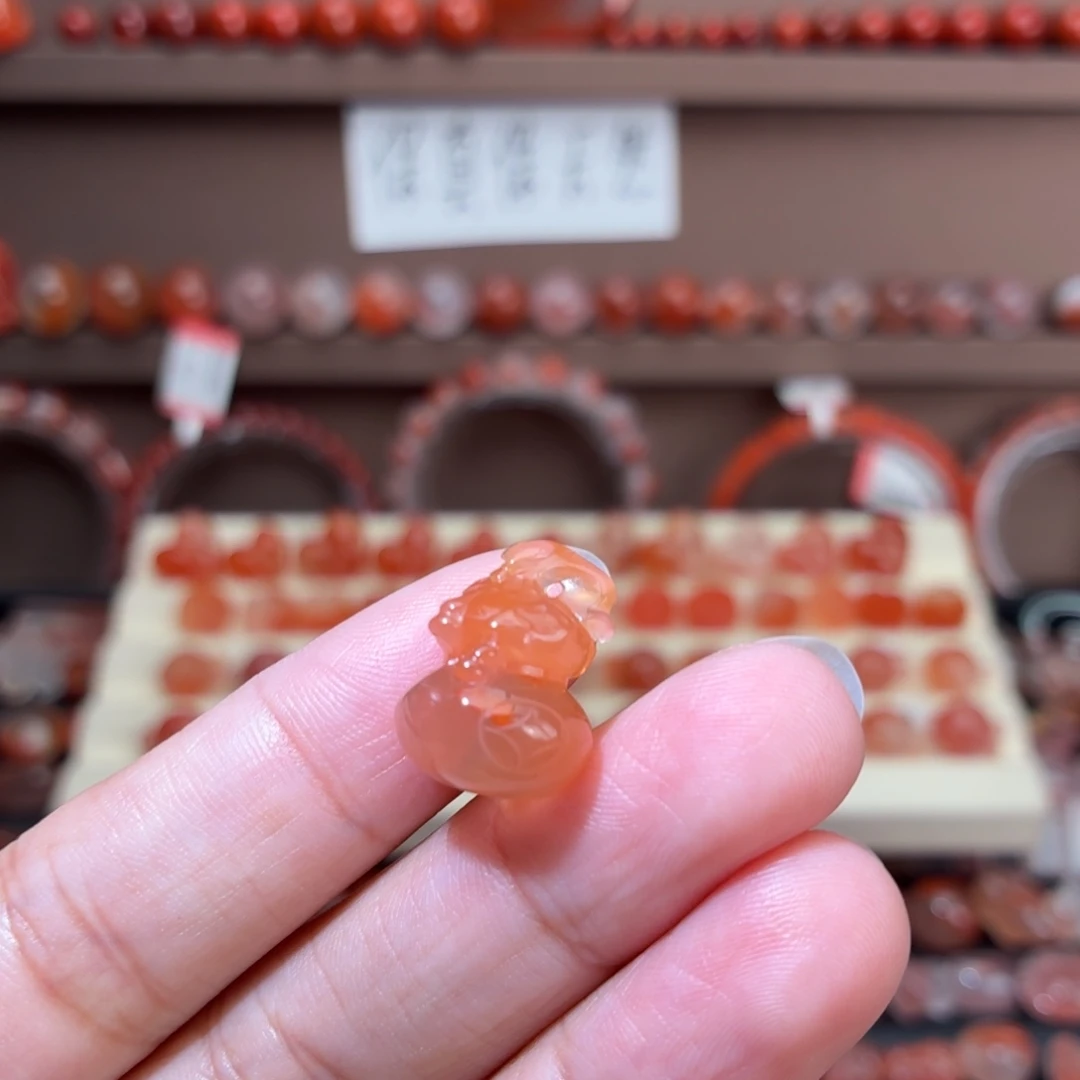 未镶嵌川料南红玛瑙葫芦吊坠