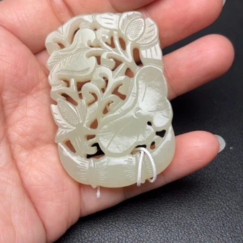 和田玉挂件未镶嵌木*