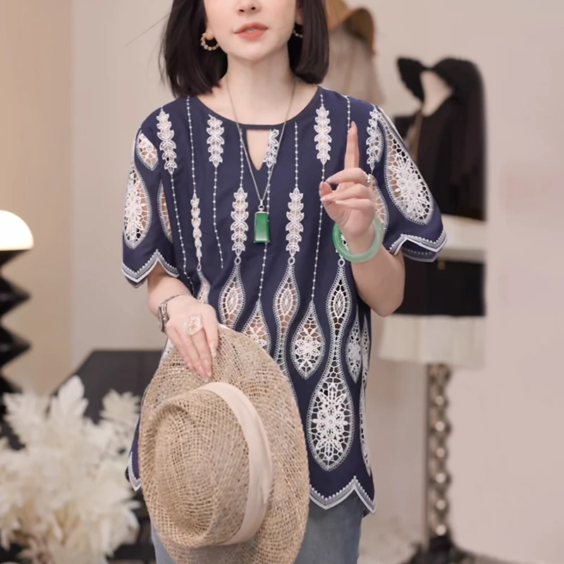 刺绣镂空t恤女夏季2025时尚减龄宽松显瘦设计感提花圆领短袖上衣