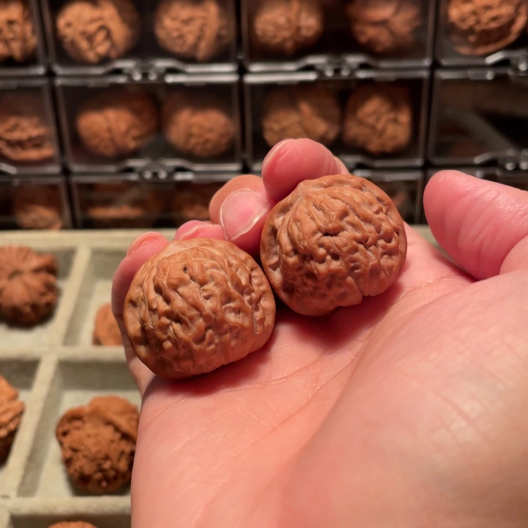 W***2把件文玩核桃33石门