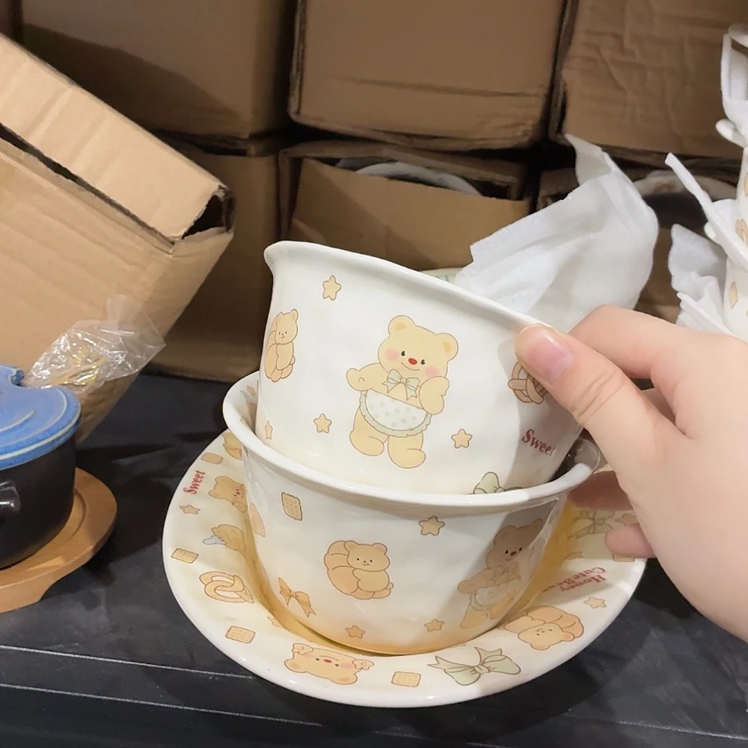 瓷黄油小熊饭碗两个瑕疵
