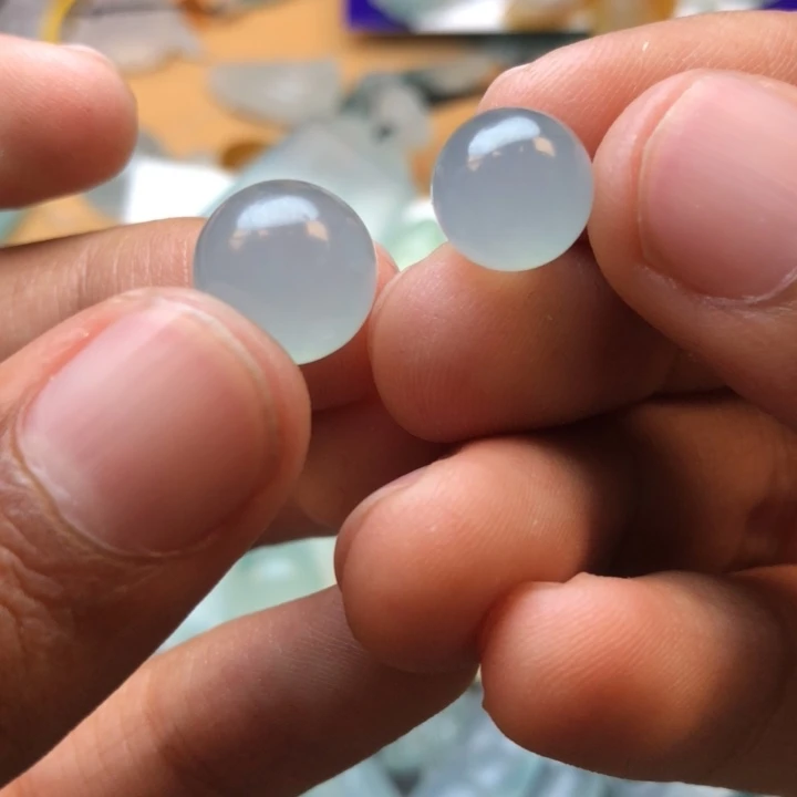 定制翡翠未镶嵌挂件