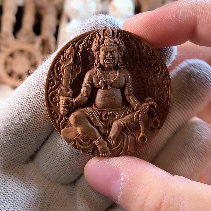 檀香木把件不动明王圆牌福利款