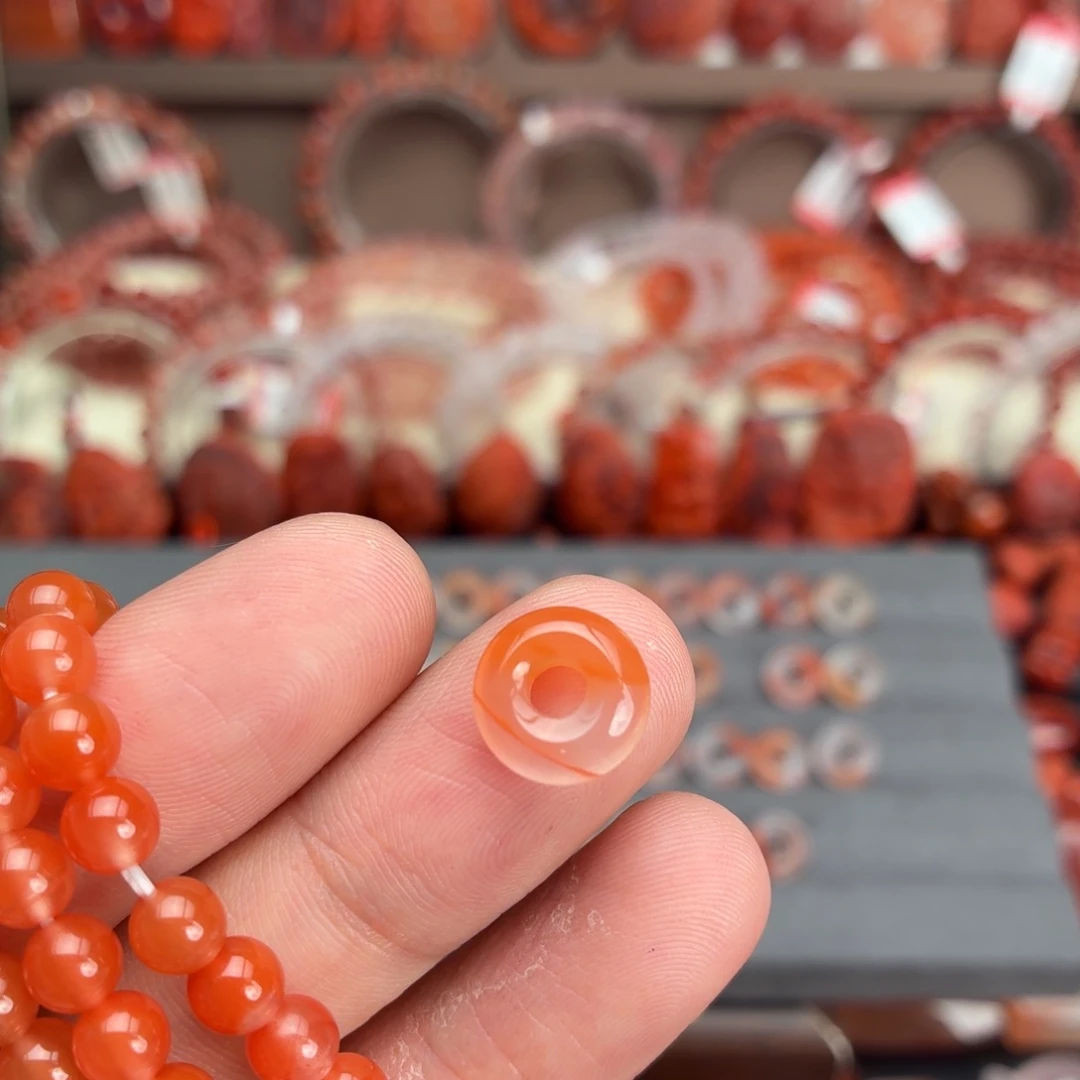 南红玛瑙未镶嵌颈饰面包圈