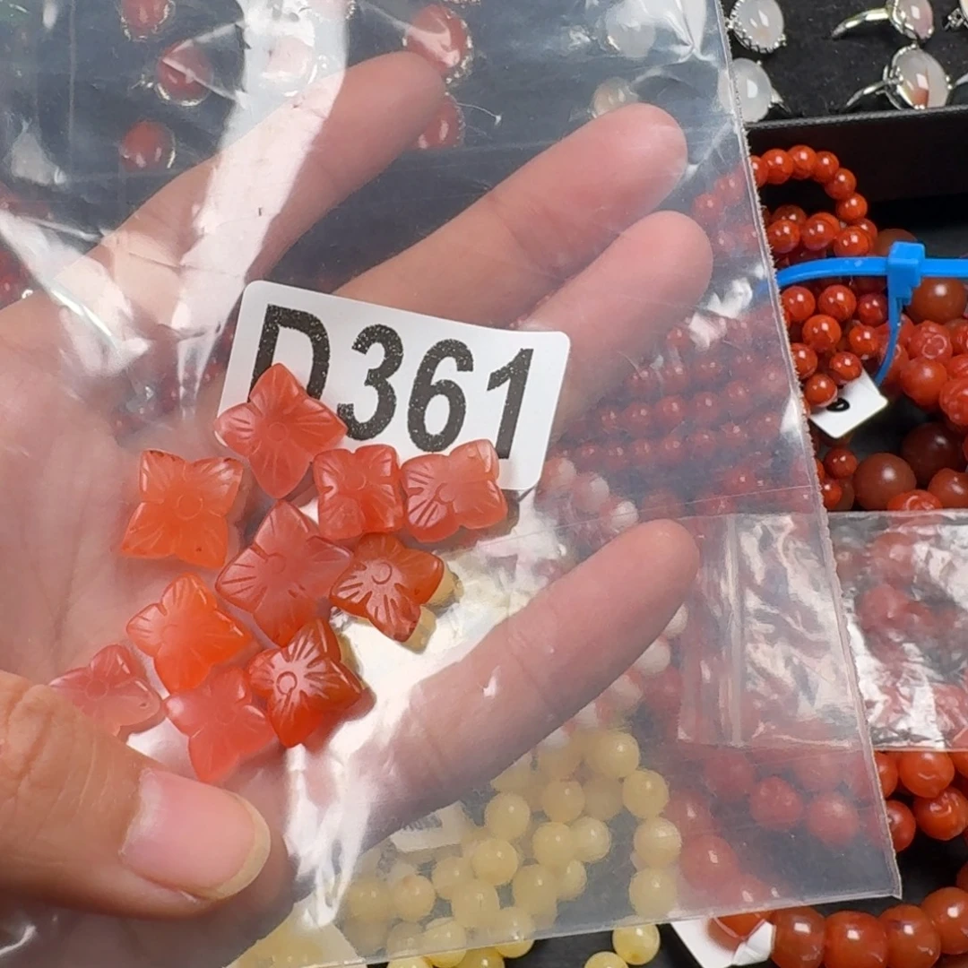 南红玛瑙未镶嵌珠宝奇石