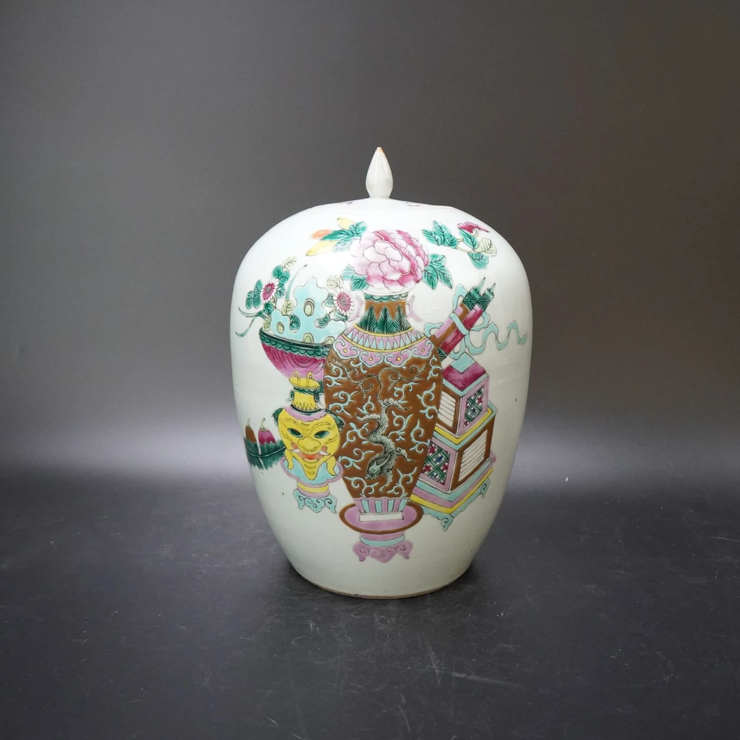 Lot.25080784清光绪粉彩博古花卉纹冬瓜瓶 高：约31.6cm