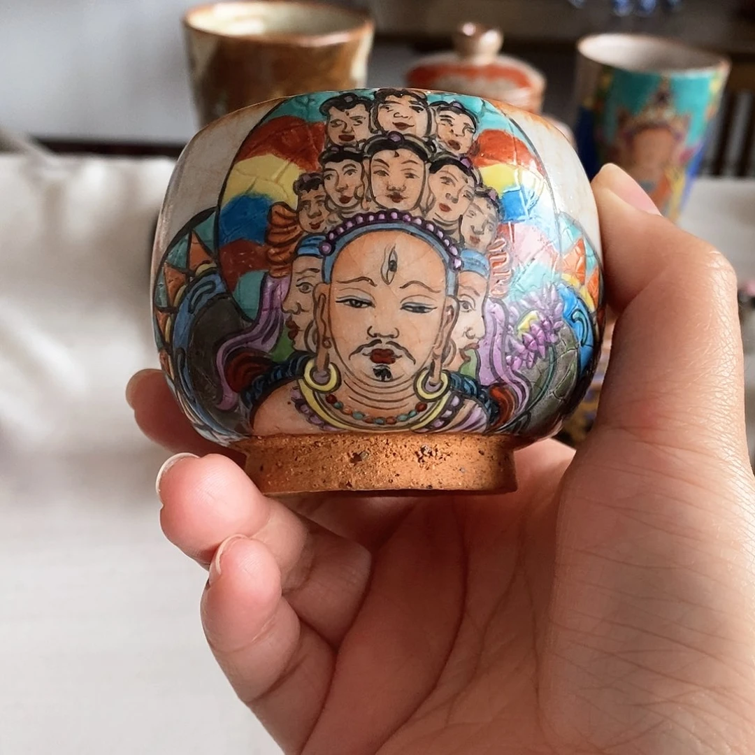 手工手绘十一面观音茶杯