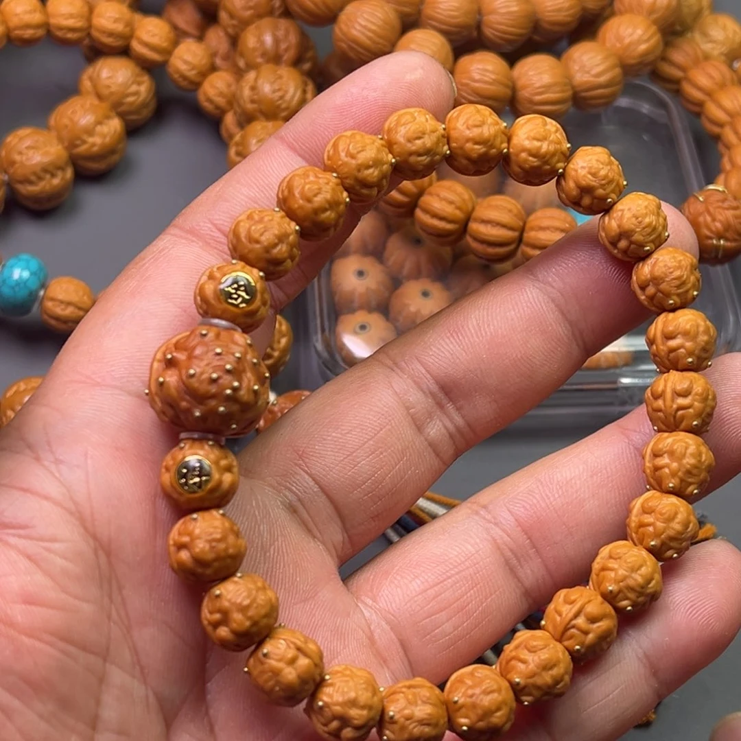 吊坠猴头核桃金蝉