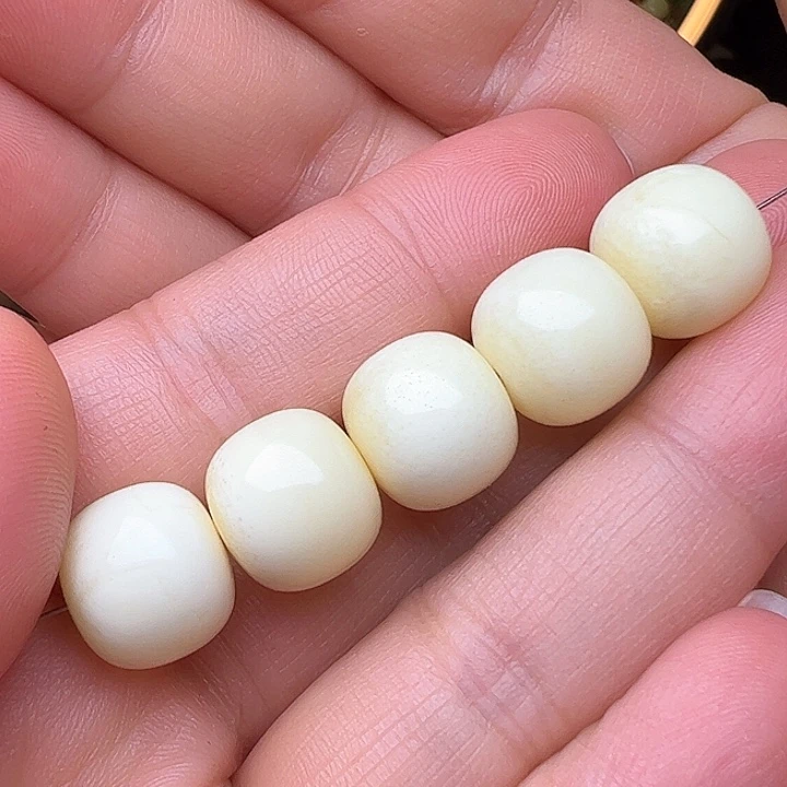 蜜蜡裸石未镶嵌(****)12.+m m