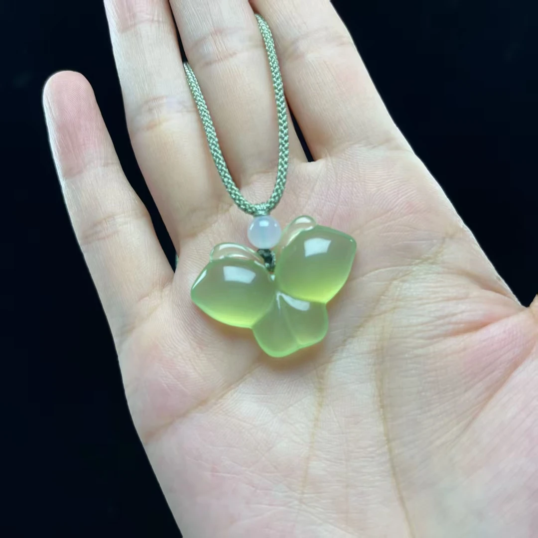天然玛瑙玉髓果绿小蝴蝶