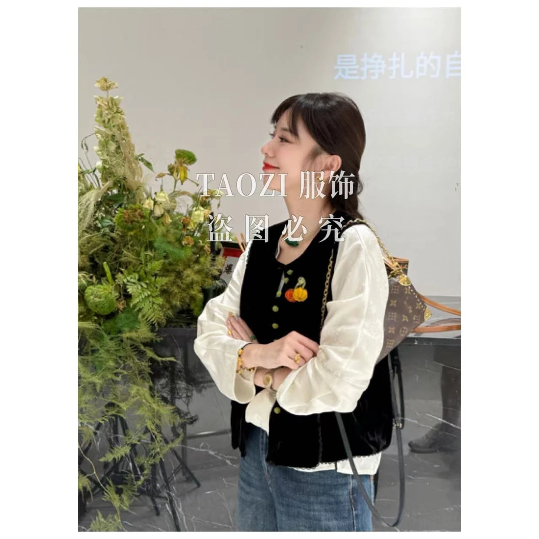 桃子自制 08033【万事不“南】新中式拼接蕾丝南瓜丝绒马甲