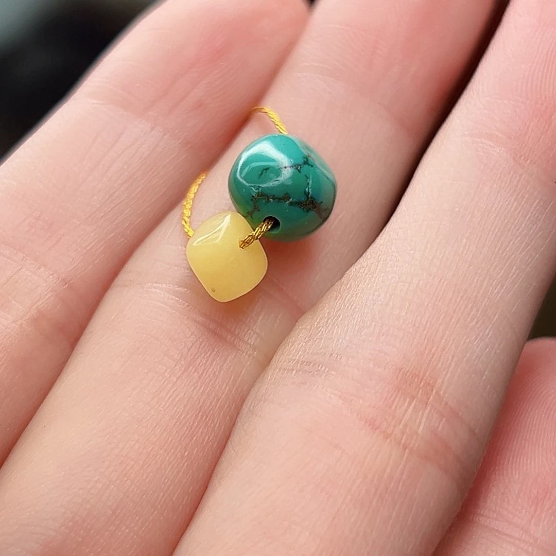 蜜蜡未镶嵌珠宝奇石