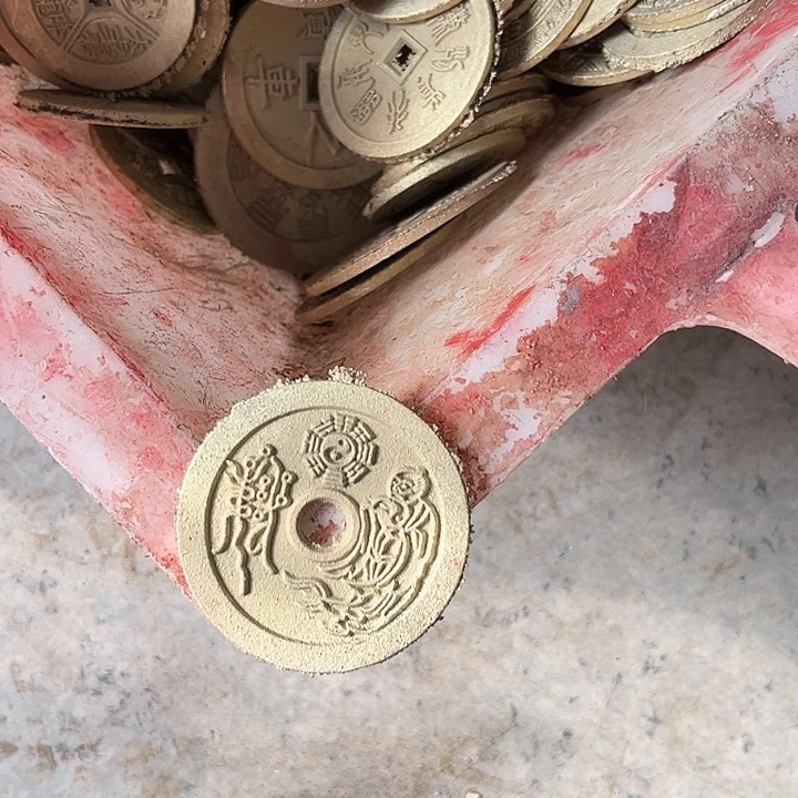 3***‘铜现代翻砂工艺作品