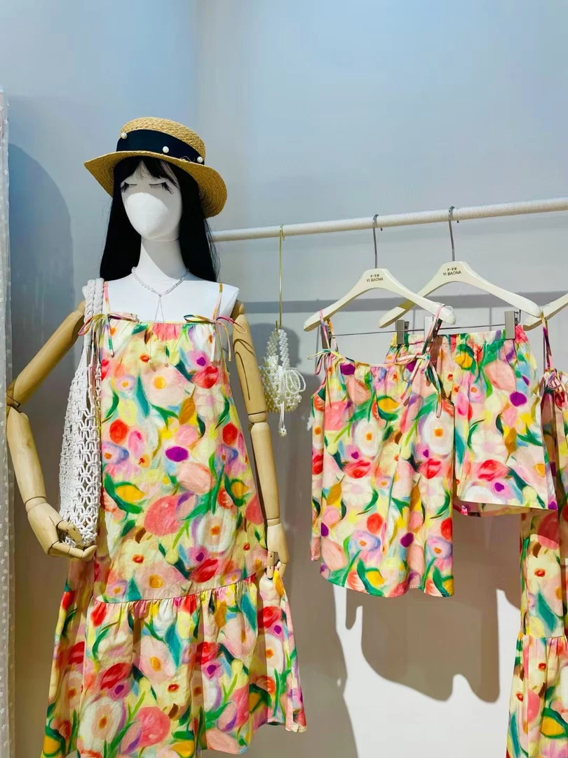 法式气质碎花吊带连衣裙油画印花显瘦度假风长裙